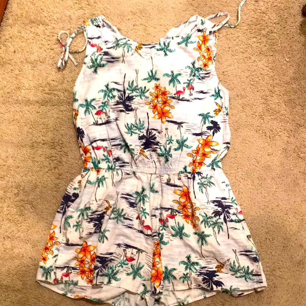 Old Navy Hawaiian romper. Size M